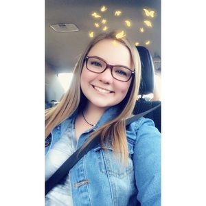 Meet your Posher, Sydni